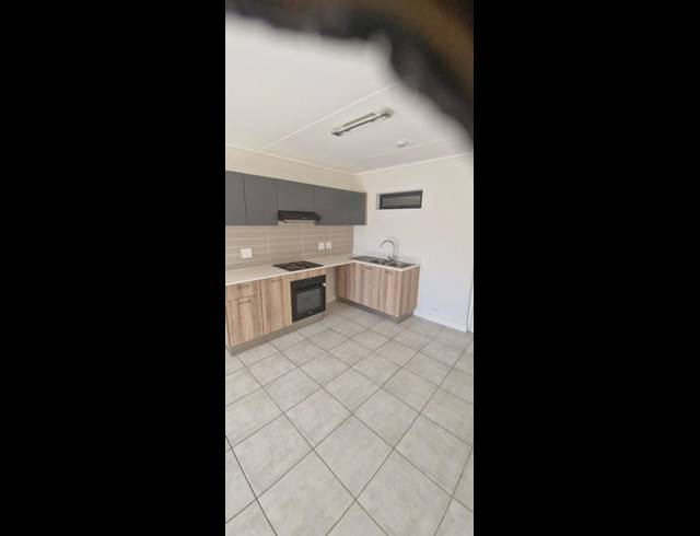 2 BEDROOM PROPERTY TO RENT IN GREENBAY ECO ESTATE